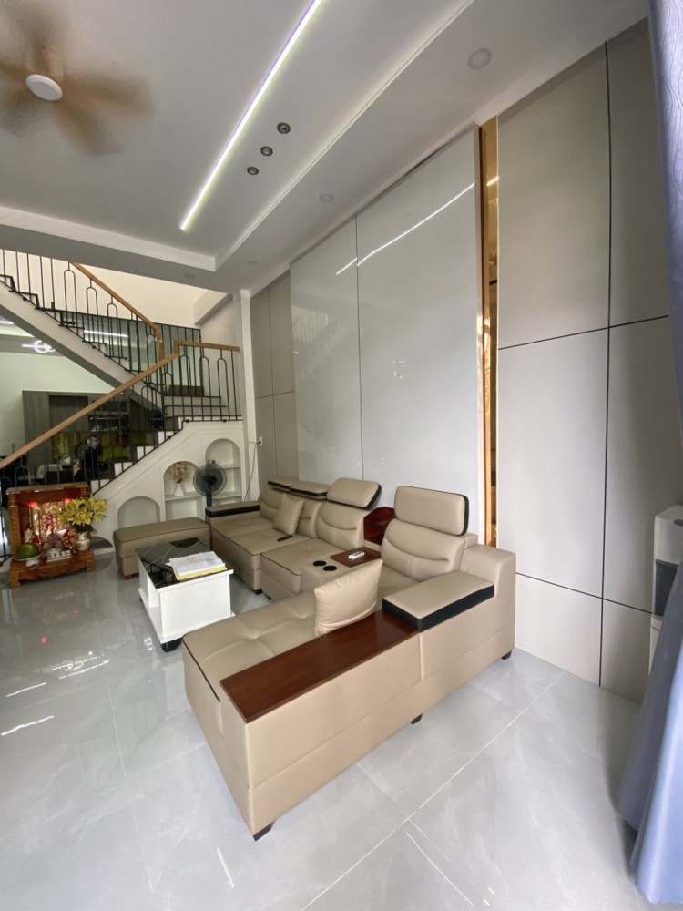 Bán Nhà Đẹp 2 Tầng Lầu Tại Kp4,P.trảng Dài,Shr Đường 2 Ô Tô Thông Thoáng,Giá Rẻ