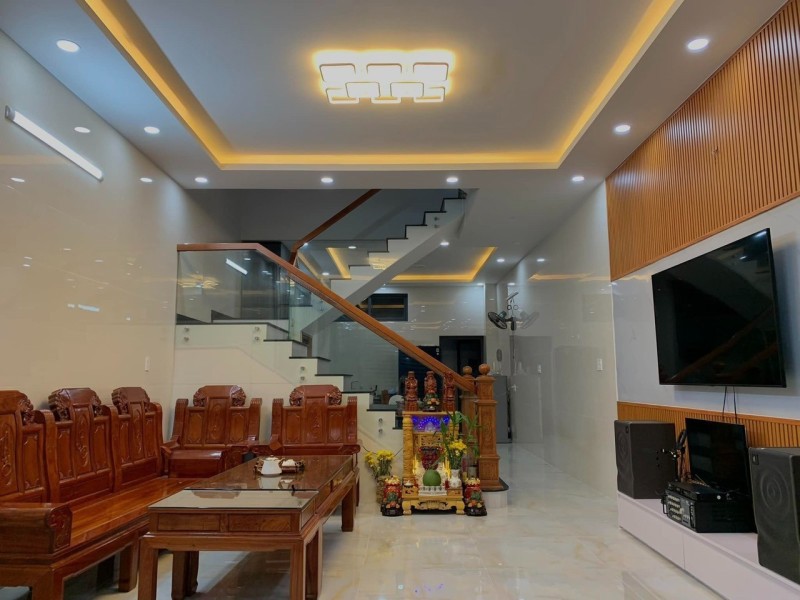 Bán Nhà Mặt Phố Đường Số 13, Long Bình, Thủ Đức, Tp Hcm. Dt 105M2, 4 Tầng. Giá 7,5 Tỷ