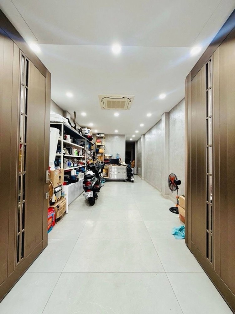 Bán Nhà Trung Tâm Quận 4 - 5 Tầng - 56M2 - Nội Thất Xịn Sò - Chỉ 8,4 Tỷ