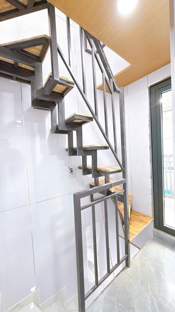 Bán Nhà Sổ Hồng Riêng Q4 Dtsd 25 M2 Chỉ 1 Tỷ