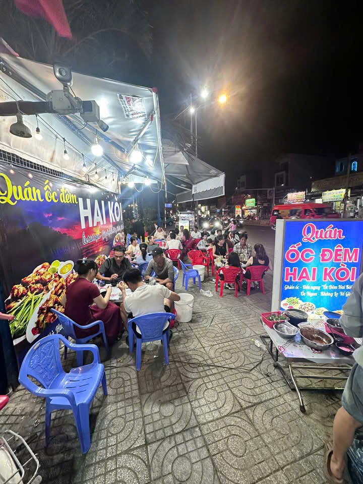 Quận 12 ! Sang Rẻ Quán Ốc Có Vỉa Hè Đài 16M , Ngay Đoạn Đường Đông Thoáng , Full Trang Thiết Bị,