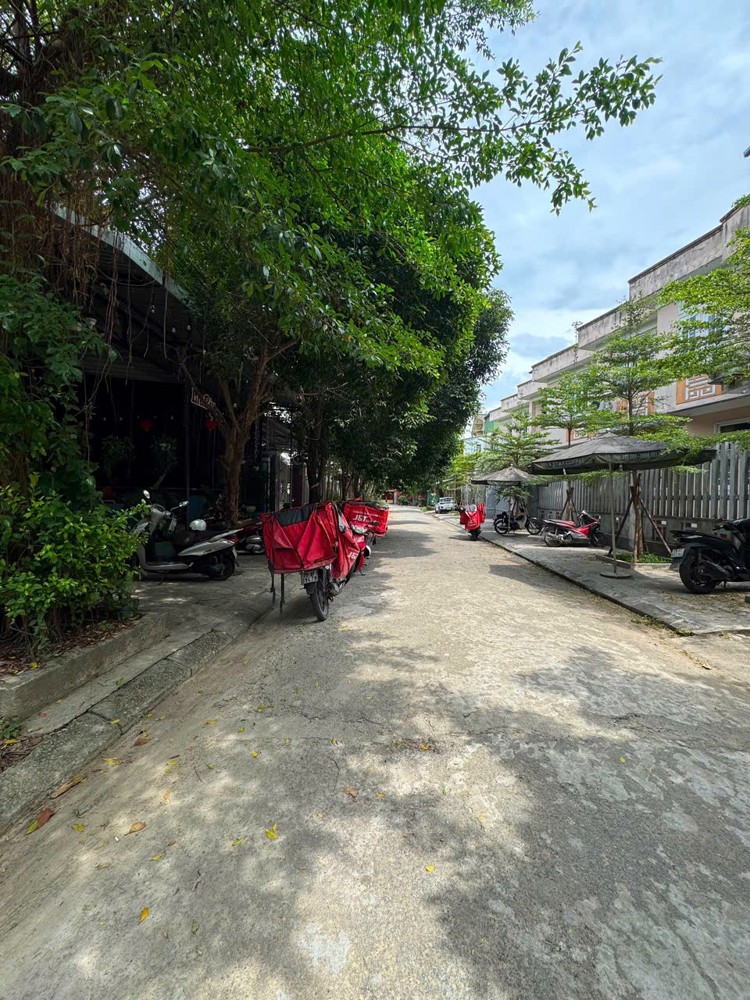 Hot Hot – Chính Chủ Cần Bán Lô Đất Trung Tâm Huế – Giá Tốt –Tại 93 Lê Đại Hành, P. Tây Lộc, Tp. Huế