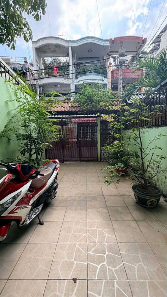 Ngay Nguyễn Sơn - Tân Phú -Hẻm Xe Hơi Né - Nhà 3 Tầng -80M2 - Chỉ Nhỉnh 8 Tỷ
