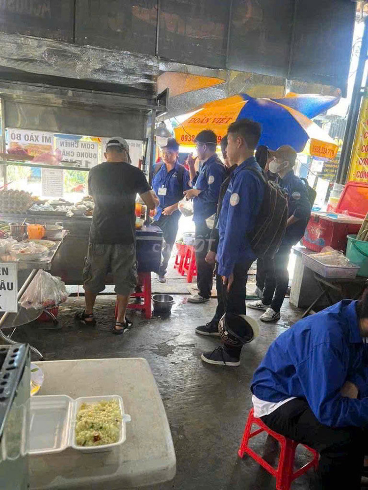 Sang Quán Cơm Đang Hoạt Động Ổn Định – Mặt Bằng Không Cọc, Thuê Chỉ 4 Triệu/tháng