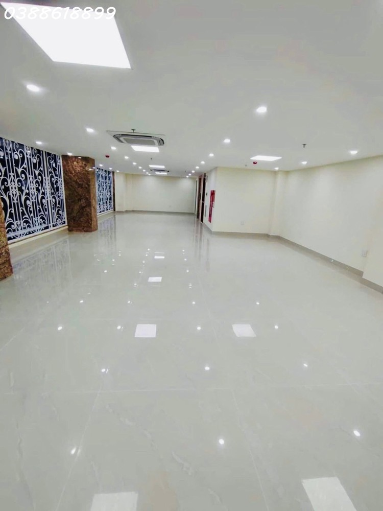 Tòa Văn Phòng Phạm Văn Đồng - 210M² - 8 Tầng - Mặt Phố Lô Góc - Dòng Tiền 115 Triệu/tháng