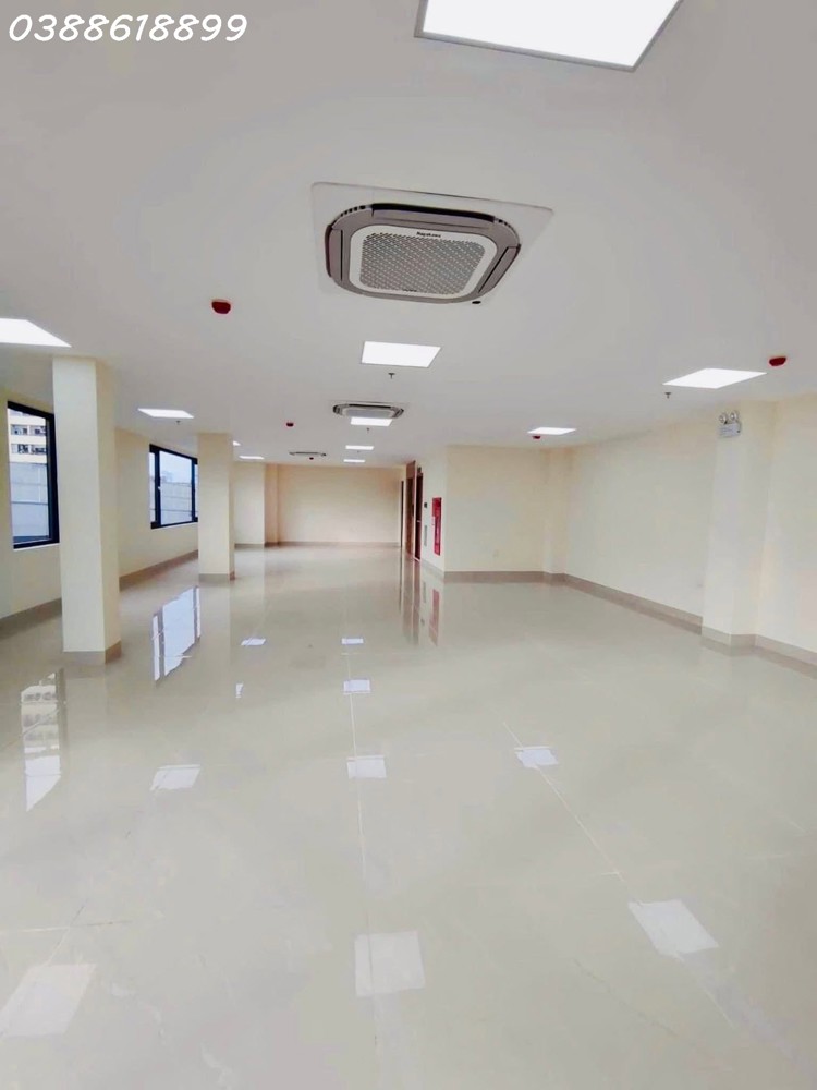 Tòa Văn Phòng Phạm Văn Đồng - 210M² - 8 Tầng - Mặt Phố Lô Góc - Dòng Tiền 115 Triệu/tháng