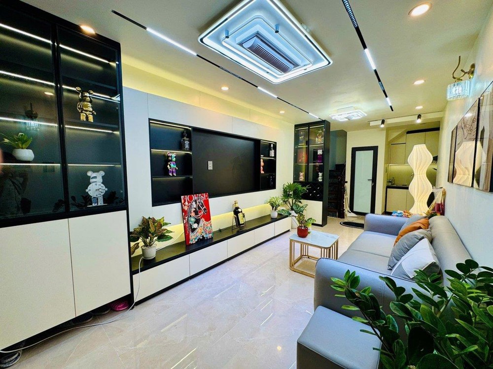 Nhà 30M - Trung Tâm Quận Hai Bà Trưng- Sát Phố Cổ - Chỉ 150M Ra Mặt Phố Trần Khát Chân - 5 Tầng 3