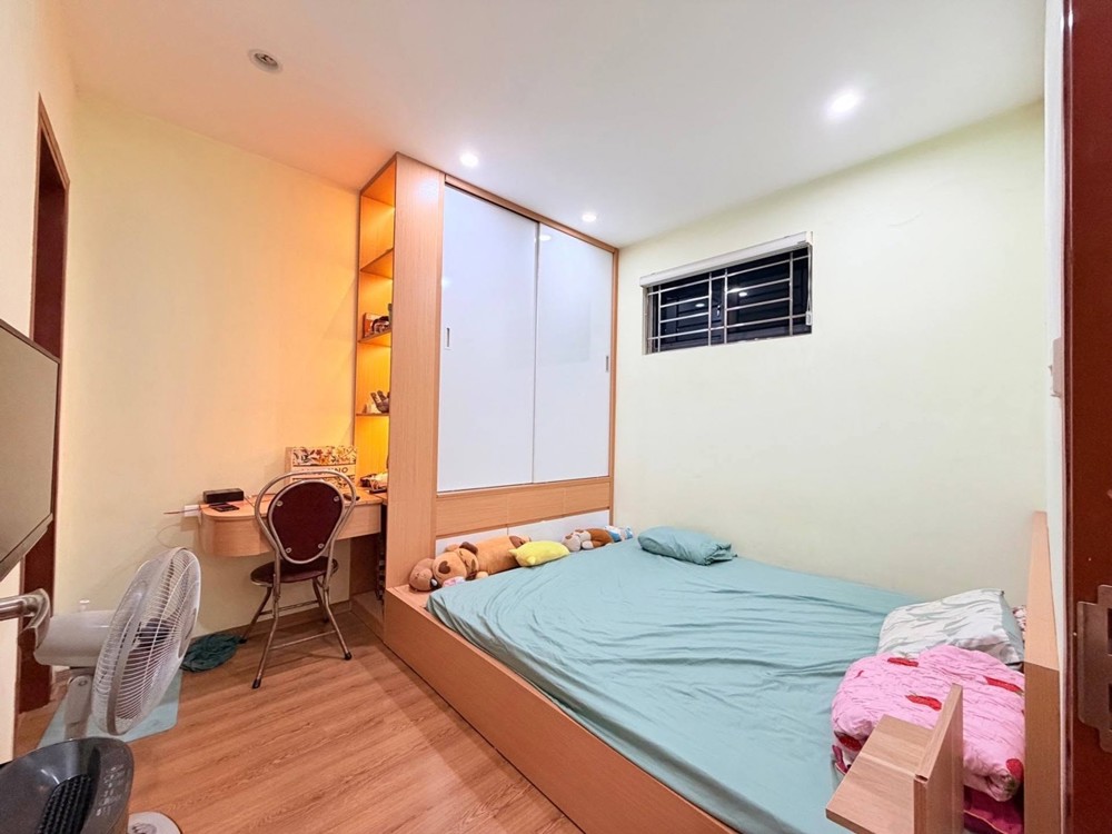 Bán Nhà Cc Ct12c Kim Văn Kim Lũ , Hn, Dt 74 M2, Giá Bán 4.8 Tỷ Mô Tả: Nhà Khu Vực Giao Thông Th