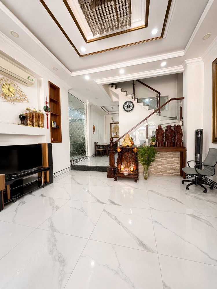 Bán Nhà Q7 – Lý Phục Man – Hẻm Xe Hơi 6M – Shr Hoàn Công – 12.8 Tỷ
