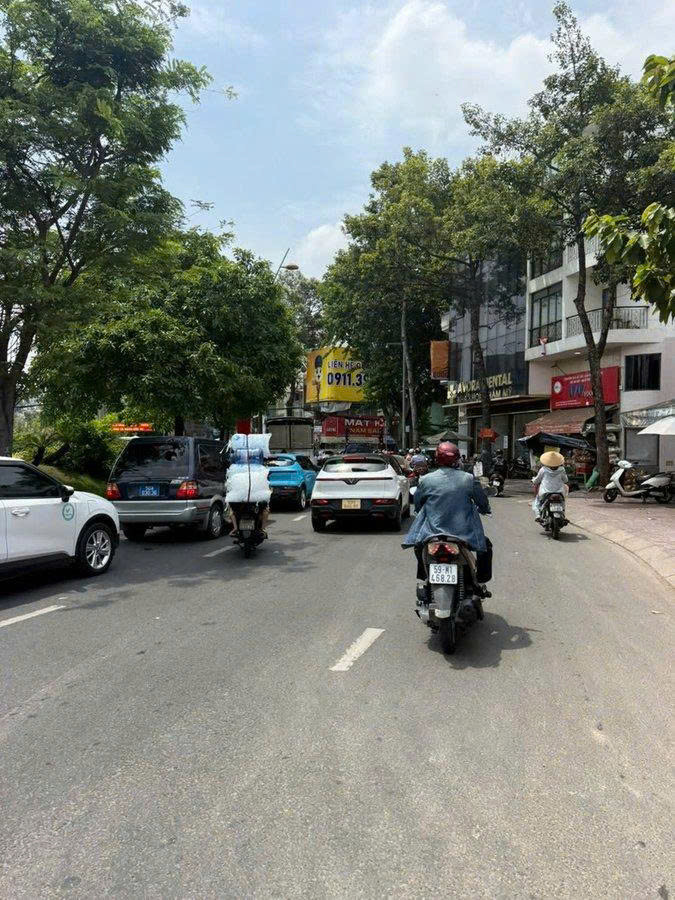 Chính Chủ Bán Gấp Giá Sốc. Cơ Hội Hiếm Sở Hữu Nhà Mặt Tiền Trần Văn Đang Quận 3 ( Trung Tâm Sài Gòn