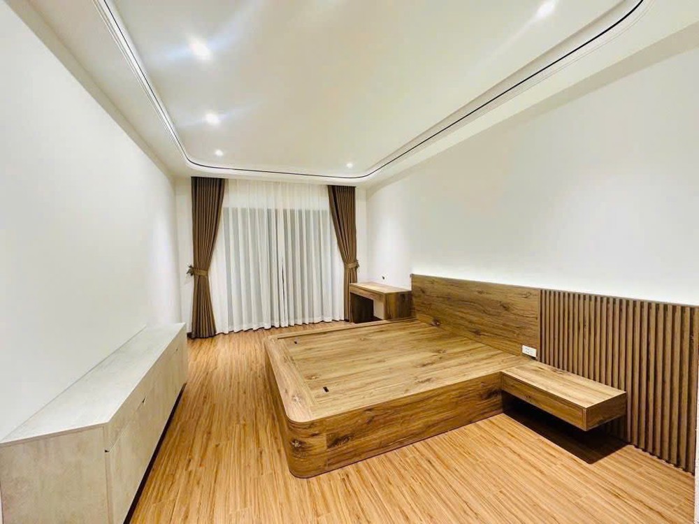 Thạch Bàn Long Biên – 53M² 6 Tầng- Thang Máy -Ga Ra Ô Tô – Hơn 9Tỷ - Nhà Mới Fuii Nội Thất - Lô