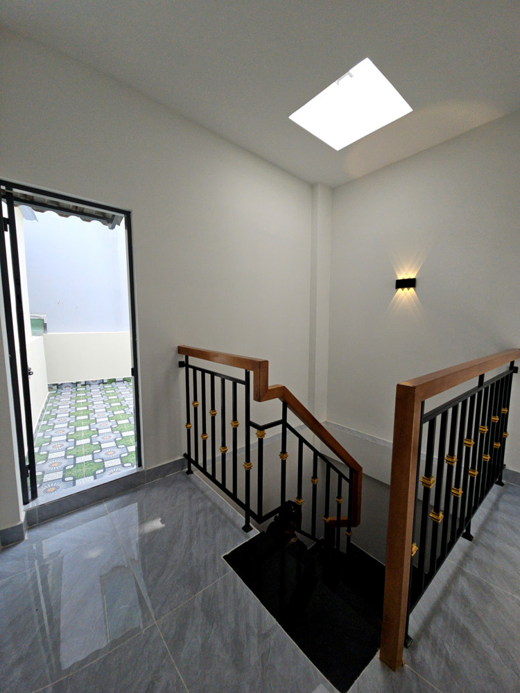 Bán Nhà Ngay Sát Mặt Tiền Khánh Hội - Hoàng Diệu Trung Tâm Q4diện Tích Sd 116 M2 Có 5 Tê