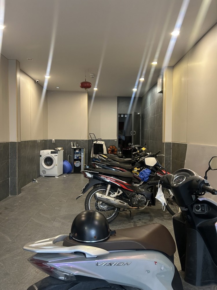 ► Tòa Căn Hộ 2 Mặt Thoáng Gần Mt Đống Đa, 68M2, 4 Tầng, 12 Phòng Đẹp, 6.X Tỷ