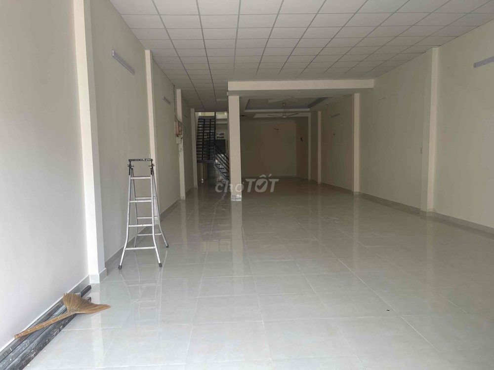Cho Thuê Nhà Mặt Tiền Tân Kỳ Tân Quý Q.tân Phú 192M², 2Tầng- Cạnh Ngã Tư-Gần Aeon