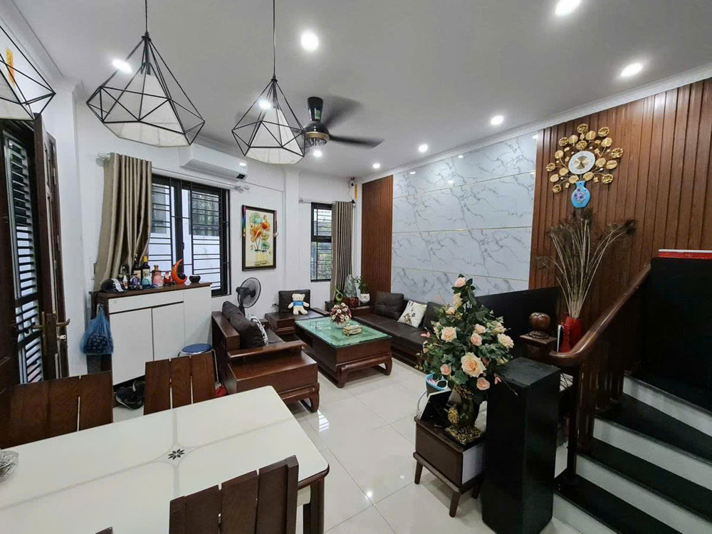 Bán Nhà Ngọc Trì 39M 5 Tầng Mt7.5m Lô Góc Ô Tô Đỗ Nhỉnh 10 Tỷ