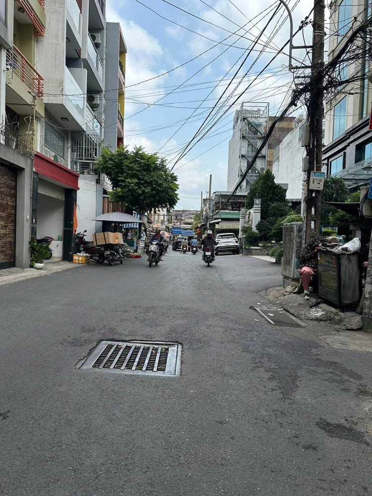 Bán Nhà Hxh 10M Nguyễn Văn Thương - Giao D2, 11X24m, 4 Tầng, 1 Đời Chủ, 6Pn, 33 Tỷ