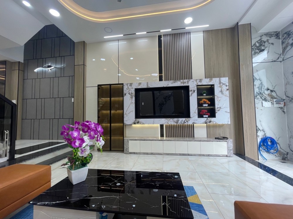 [O2450] Nhà Mới Full Nội Thất Sát Vách Gò Vấp, Giá 8.X Tỷ