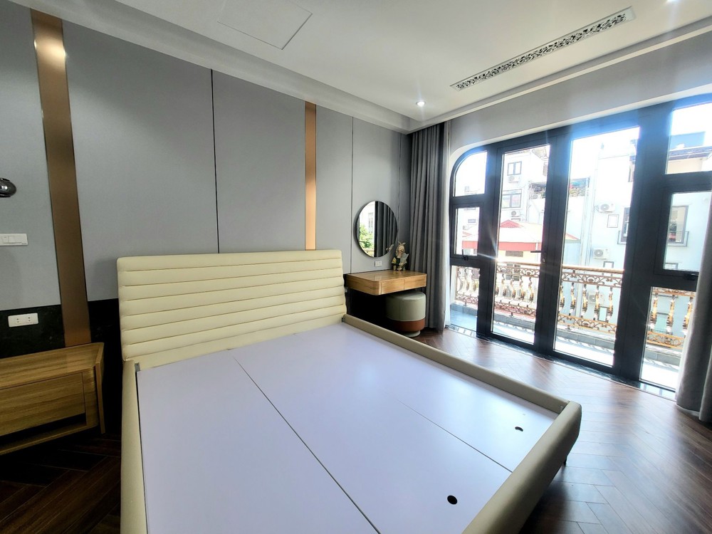 Bán Nhà Phúc Đồng 50M2, 8 Tầng Thang Máy, Gara Ô Tô, Nhà Đẹp- 18.2 Tỷ