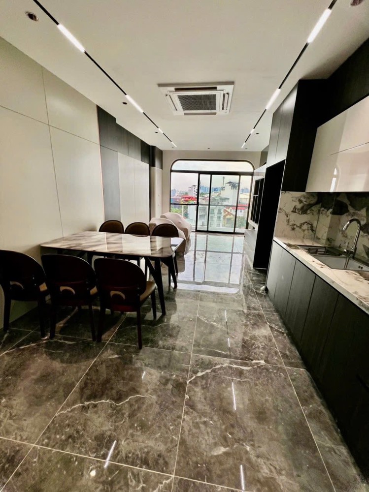 Nhà View Hồ - Bát Khối-Long Biên - Ga Ra 2 Ô Tô-Thang Máy-7Tầng Hơn 14 Tỷ
