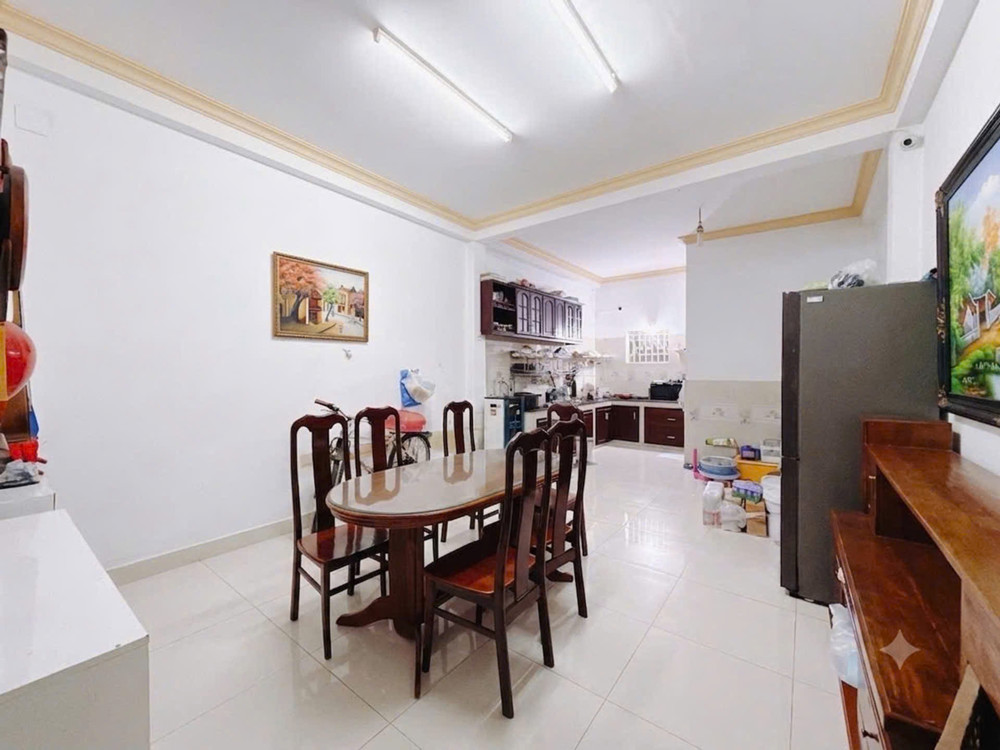 Nhanh Mới Kịp-Diện Tích To -Huỳnh Tấn Phát Q7- Đường 8M- 9 Tỷ8
