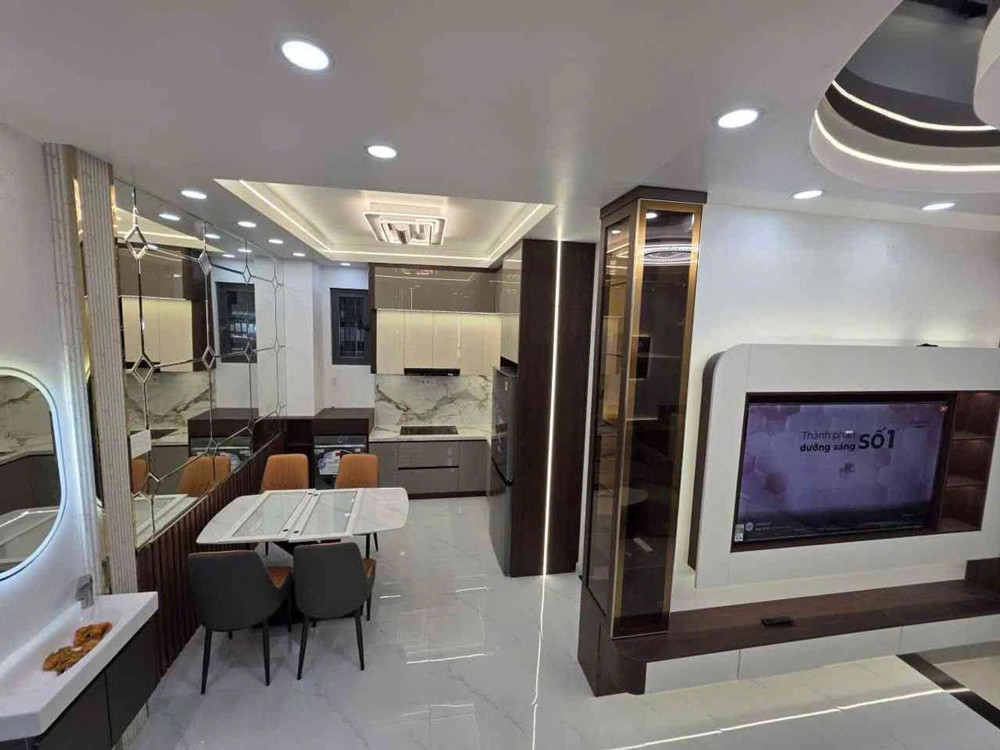 Bán Nhà Siệu Đẹp Q7 Ngang 7.5 X7 Đúc Bê Tông Mới
