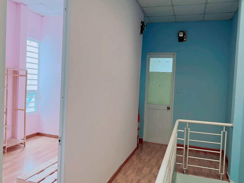 [L2455*] Nhà Ngang 16M Sát Học Viện Cán Bộ - Giá 7.X Tỷ