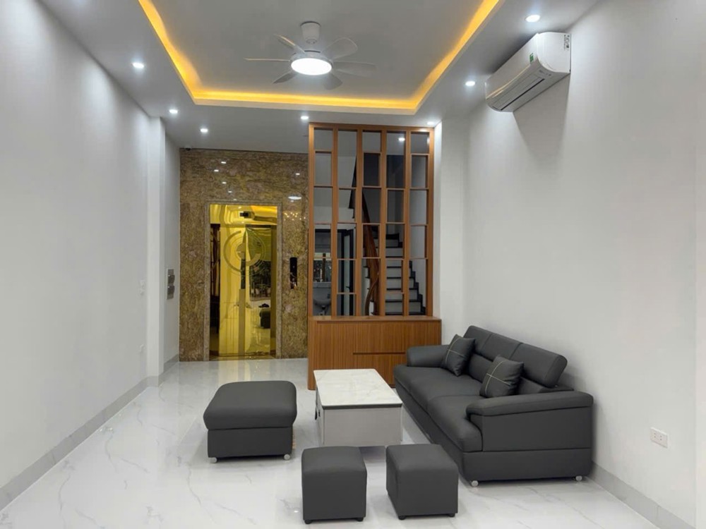 Nguyễn Văn Cừ Long Biên 10 Tỷ 50M Ô Tô Qua Nhà Gần Công Viên