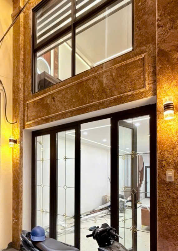 Phân Lô Vip Trung Kính - Nhà Mới 7 Tầng Thang Máy - Ngõ Ô Tô Tránh - Khu Cán Bộ Dân Trí Cao