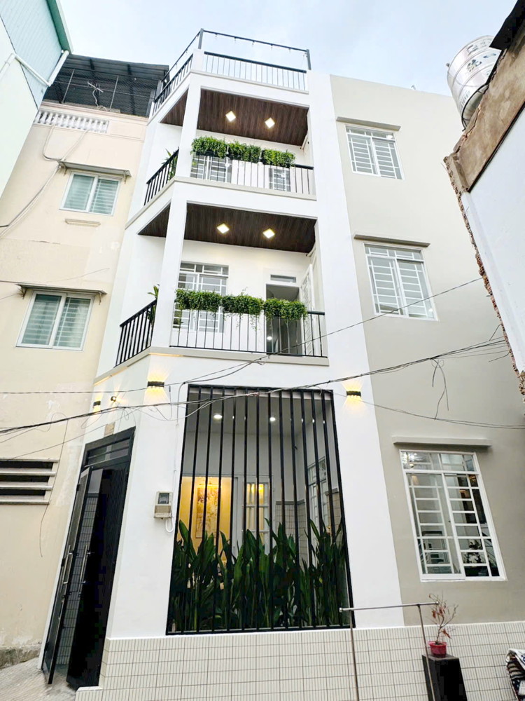 Nhà Đẹp Sang Trọng Cách Mt 10M Âu Dương Lân P3 P.chánh Hưng Q8