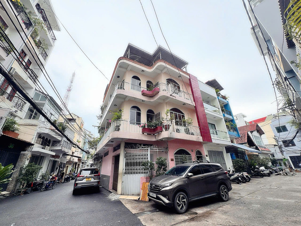Hiếm Nhà Bán Dạng Biệt Thự Mái Ngói Đ.nguyễn Cảnh Chân, Quận 1 - Ngang Hiếm 6,3M * 14M - Ngay Góc