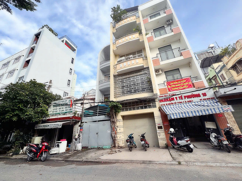 Bán Nhà Mặt Tiền 10M Có Vỉa Hè Đ.nguyễn Tất Thành, Quận 4 - Ngang 4M*20m Vuông Đẹp Full Thổ Cư * Lh