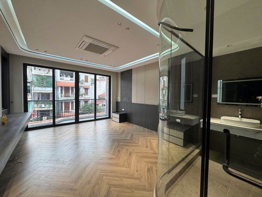 Bán Nhà Sài Đồng 55M2- 6 Tầng Thang Máy- Gara Ô Tô- Ngõ Thông- 15.5 Tỷ