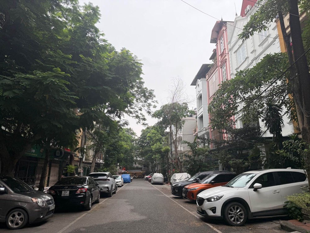 Ngõ Ô Tô Thông Chu Huy Mân, Long Biên 10 Tỷ 50M Tin Thật - Nhà Thật
