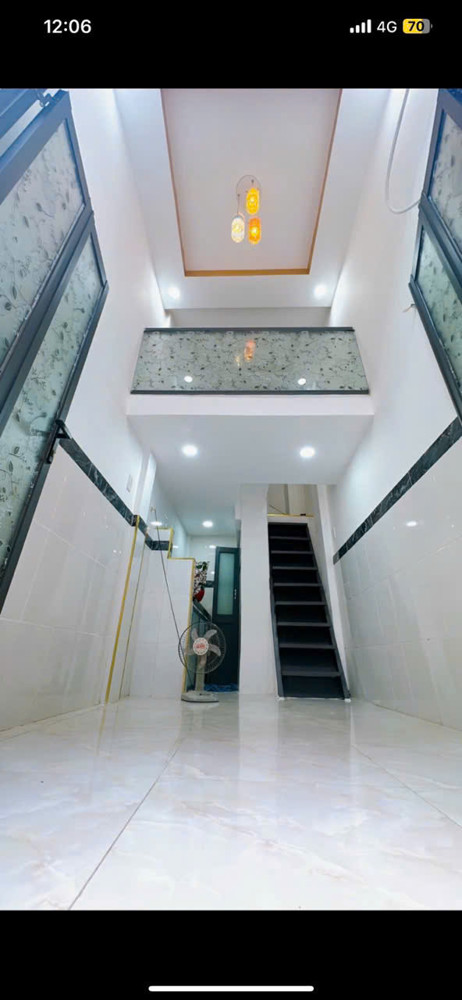 Bán Nhà Mới Đẹp Sát Mặt Tiền Q4 Shr Chỉ 1,5 Tỷ