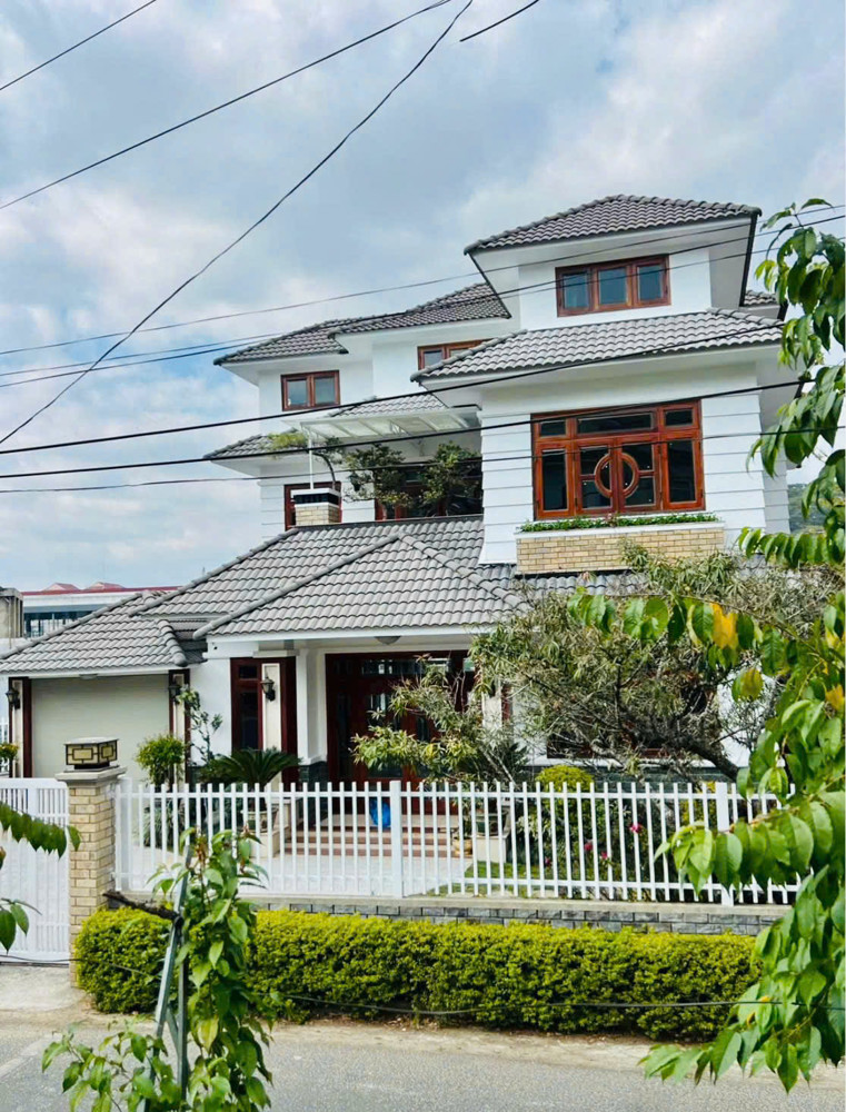 Biệt Thự Sân Vườn Đẳng Cấp View Đẹp – Trung Tâm Đà Lạt, Cận Kề Trục Đường Chính