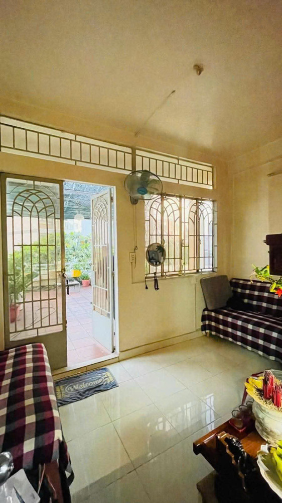 Bán Nhà Mặt Tiền Trịnh Đình Trọng - Gần Âu Cơ - Lạc Long Quân, 4X20m, 3 Tầng, 4Pn, 13 Tỷ