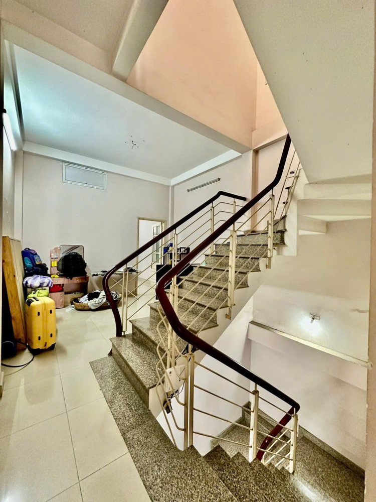 ► Kiệt Ô Tô 6M Thẳng Thông Trưng Nữ Vương 115M2, 3 Tầng Đúc, Sân Rộng Trước-Sau, 6.X Tỷ