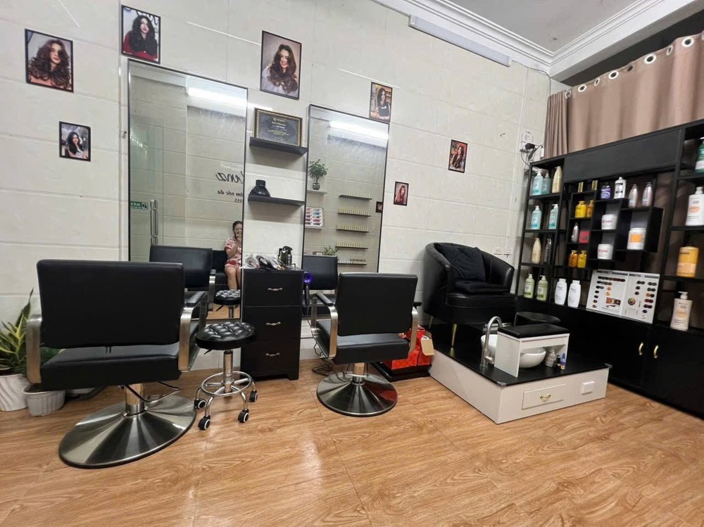 Sang Nhượng Cửa Hàng Tóc Tại Xã Đàn, Đống Đa, Hà Nội