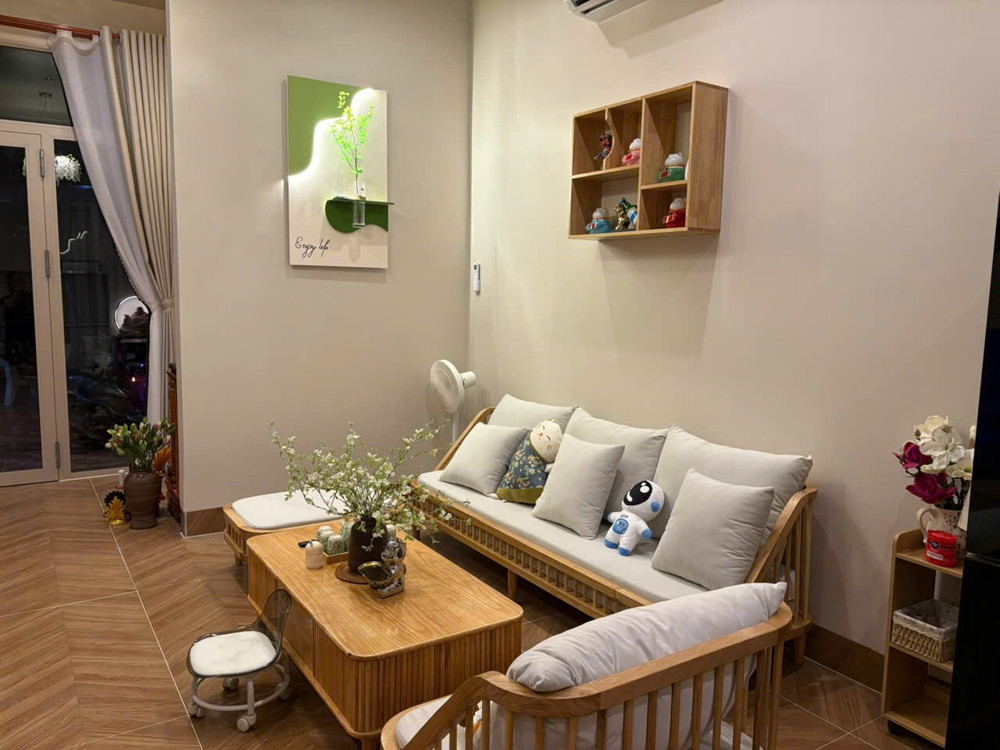 Bán Gấp Nhà Mặt Tiền Ngoại Ô, Có Nhà Yến, Hòa Thành, Lai Vung. Dt 418M2 (17X40m), Sổ Hồng, 4Pn. Giá