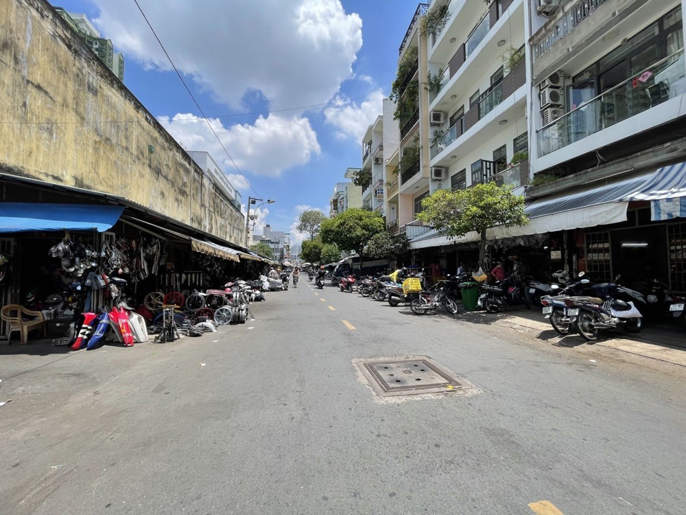 Mặt Tiền Phạm Hữu Chí, Chợ Tân Thành, Quận 5, 2 Mặt Hẻm