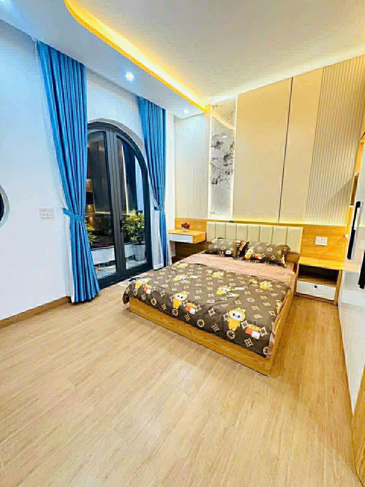 Nhà Mặt Tiền 3 Tầng 3 Mê Đường 7,5M Trần Đức Thảo - View Công Viên
