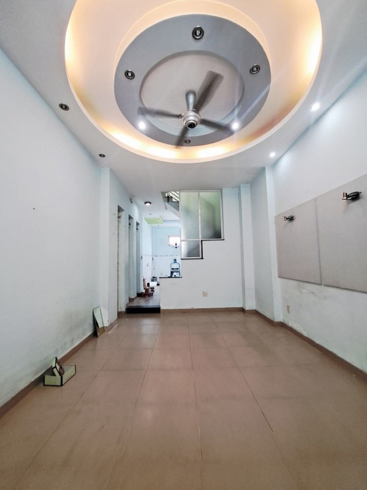 Bán Nhà Gần Tân Hương - Hẻm 5M Thông 56M2 - 3 Tầng - Nhỉnh 7 Tỷ Thương Lượng