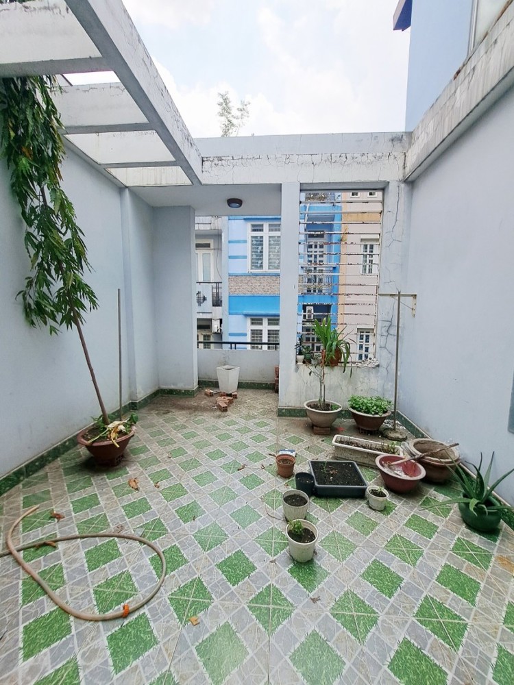Bán Nhà Gần Tân Hương - Hẻm 5M Thông 56M2 - 3 Tầng - Nhỉnh 7 Tỷ Thương Lượng