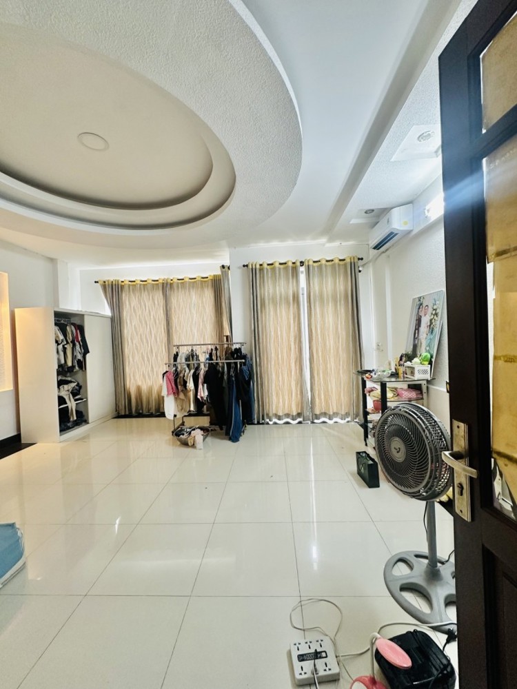 Gò Dầu -Tân Hương - Tân Hương - Ngang Khủng 6M-5 Tầng -Hẻm Xe Hơi - Nhỉnh 9 Tỷ