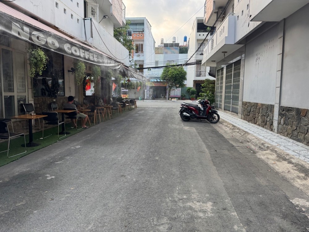 [O2474] Đất Trống Nở Hậu Tài Lộc Sát Chợ Tân Trụ Tân Bình, Giá 5.X Tỷ