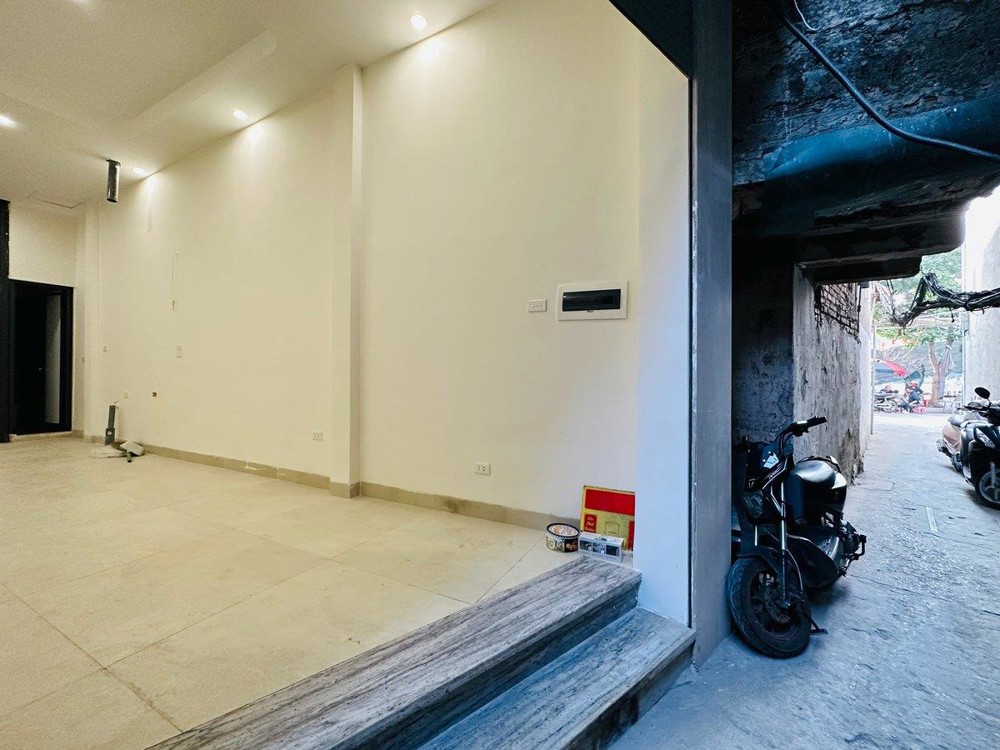 Nhỉnh 9 Tỷ , Thang Máy , 10M Ra Phố Phương Mai, 6 Tầng Thang Máy, Wiew Hồ, Ánh Sáng Tươi Cả Ngày