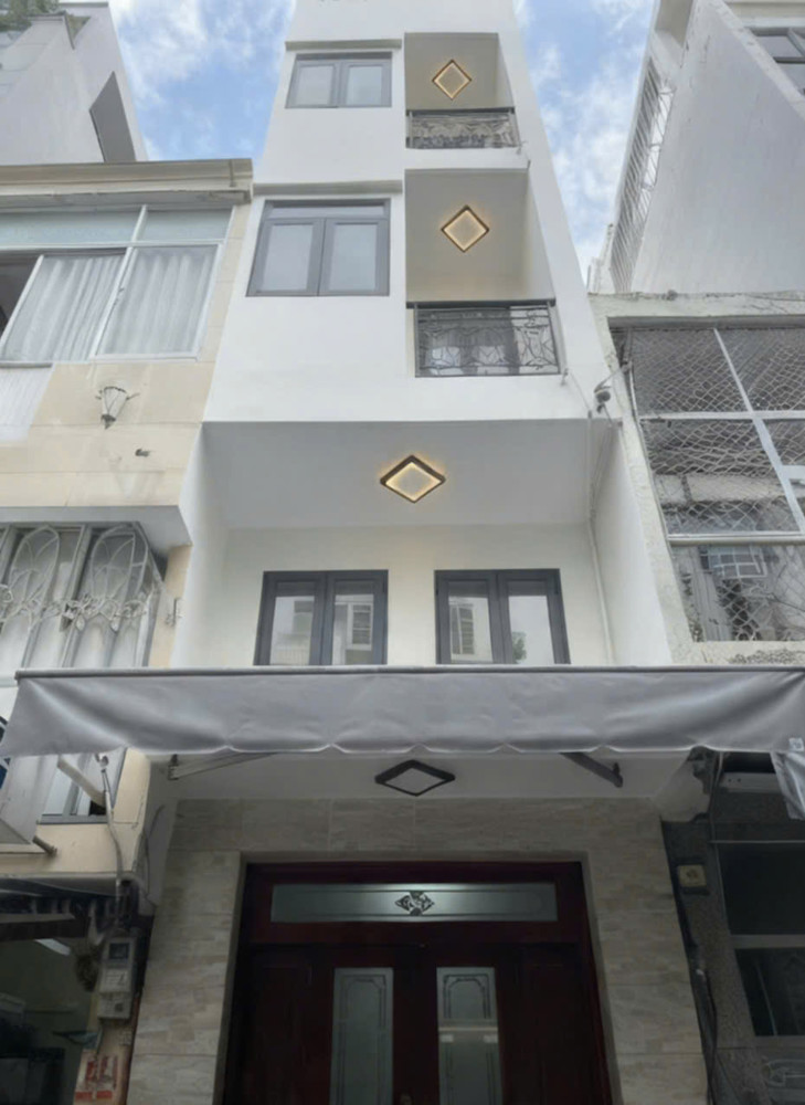 Bán Nhả Mặt Tiền Kinh Doanh Khánh Hội Cạnh Q1 Là Q4 Giá Có 5 Đ