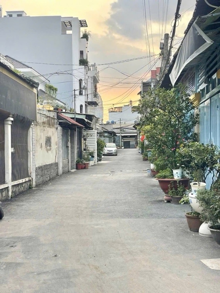 Đức Thịnh - 0327410155 Chuyên Nhà Phố Đông Hòa Linh Xuân