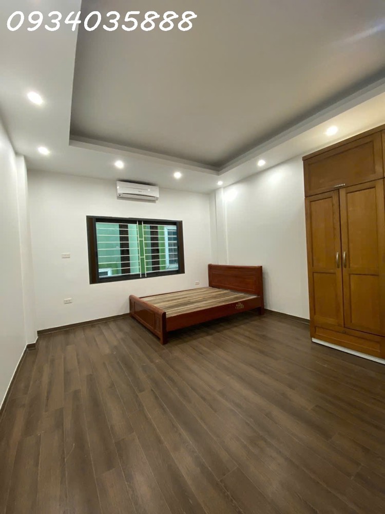 Thạch Bàn – Nhà Đẹp Full Nội Thất – 5 Tầng – Ở Ngay