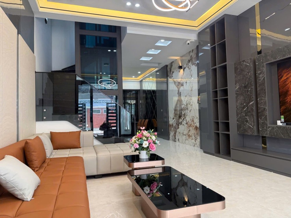 Bán Nhà Bát Khối 90M2- 5 Tầng Thang Máy- Ô Tô Tránh Đỗ- 17.X Tỷ